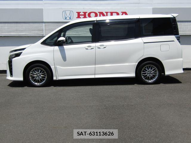 Toyota VOXY HYBRID 2021-05 7217939-2