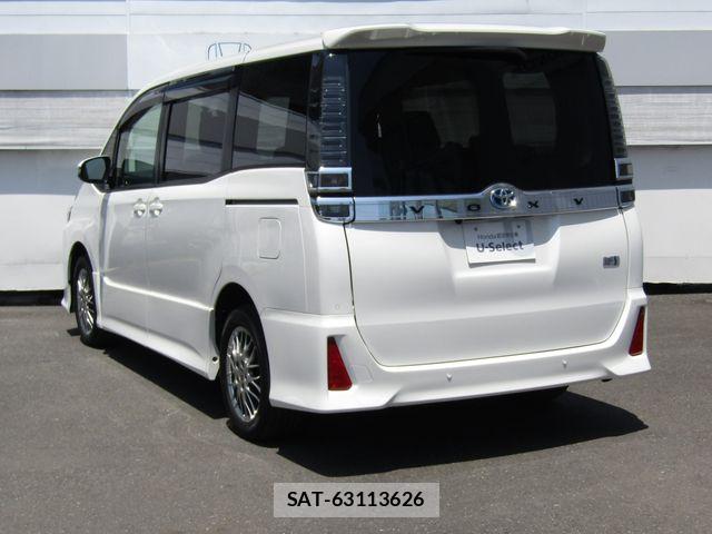 Toyota VOXY HYBRID 2021-05 7217939-3