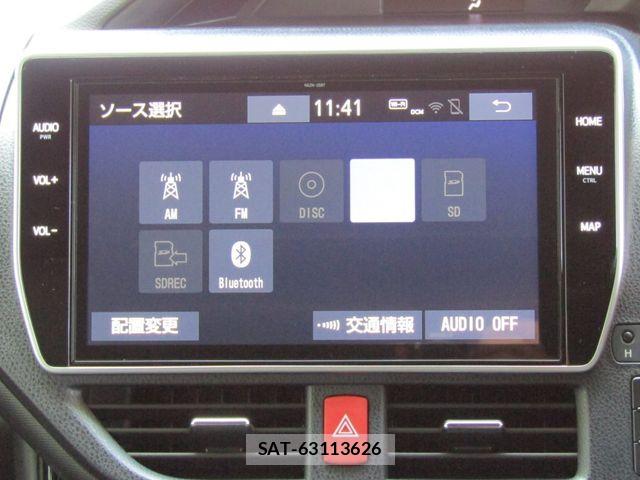 Toyota VOXY HYBRID 2021-05 7217939-8