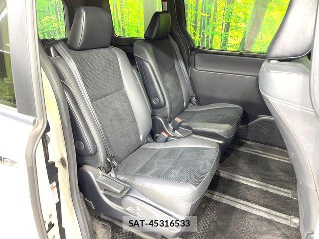 Toyota VOXY HYBRID 2021-07 7227024-9