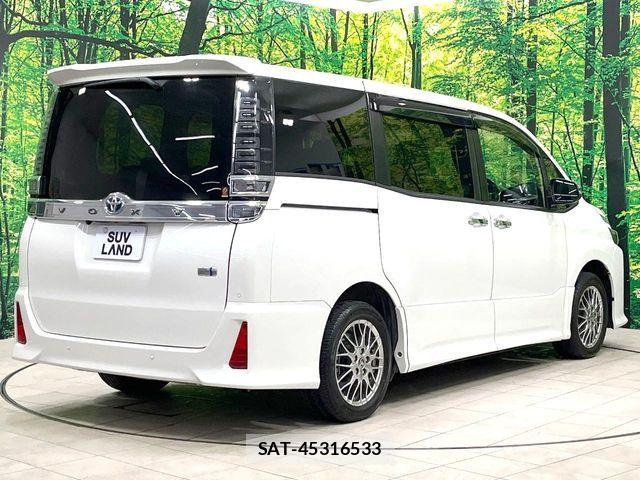 Toyota VOXY HYBRID 2021-07 7227024-17