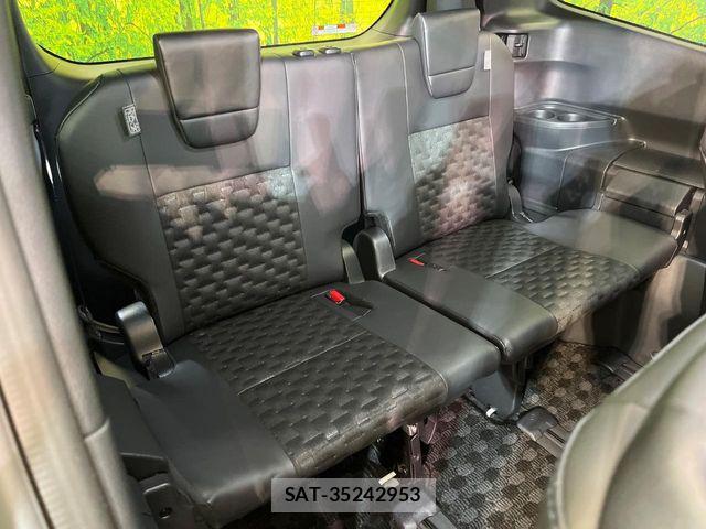 Toyota VOXY HYBRID 2024-06 7217327-9