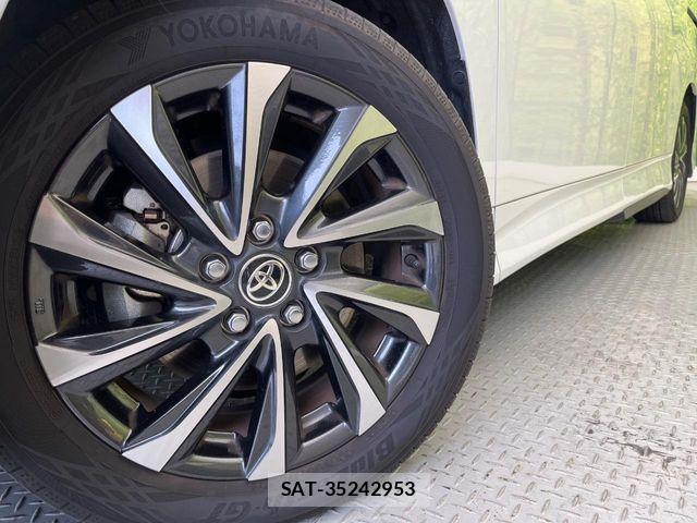 Toyota VOXY HYBRID 2024-06 7217327-13