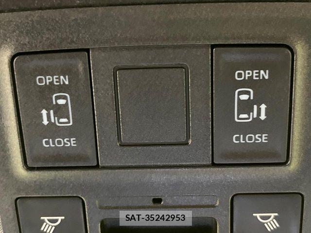 Toyota VOXY HYBRID 2024-06 7217327-5
