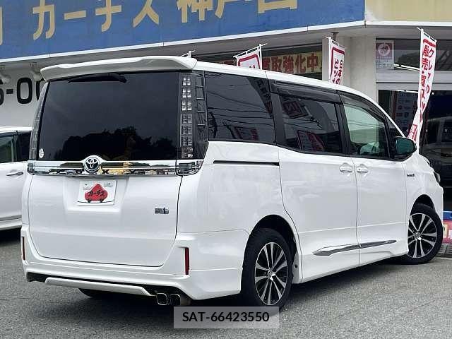 Toyota VOXY HYBRID 2014-08 7227001-2