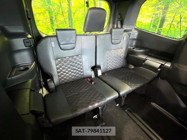 Toyota VOXY HYBRID 2024-12 7227057-9