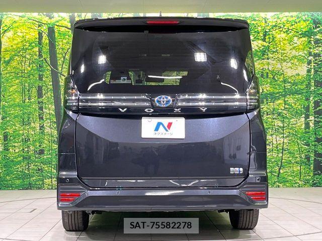 Toyota VOXY HYBRID 2023-09 7227045-16