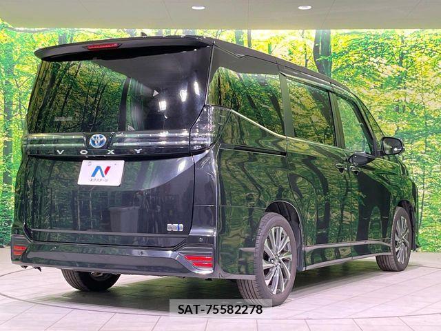 Toyota VOXY HYBRID 2023-09 7227045-18