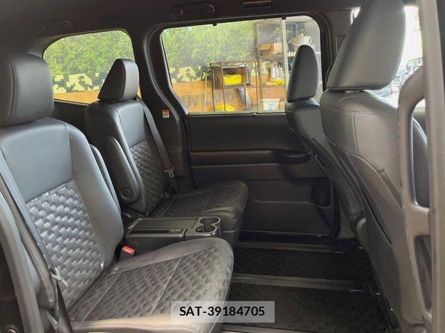 Toyota VOXY HYBRID 2025-03 7227058-8
