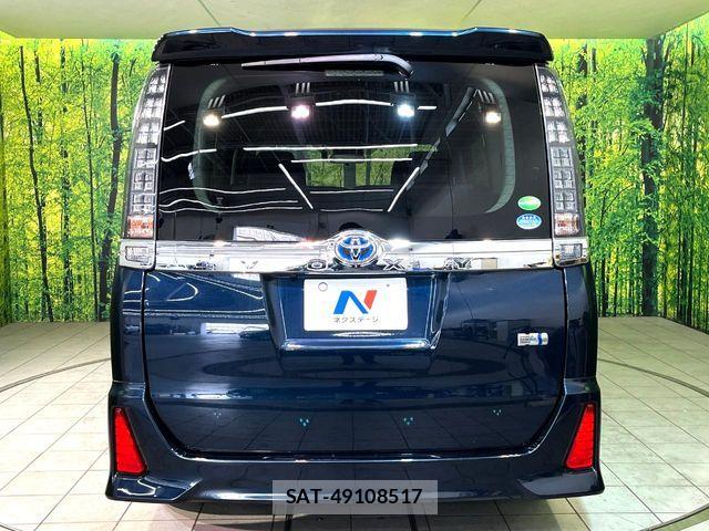 Toyota VOXY HYBRID 2017-06 7227008-14