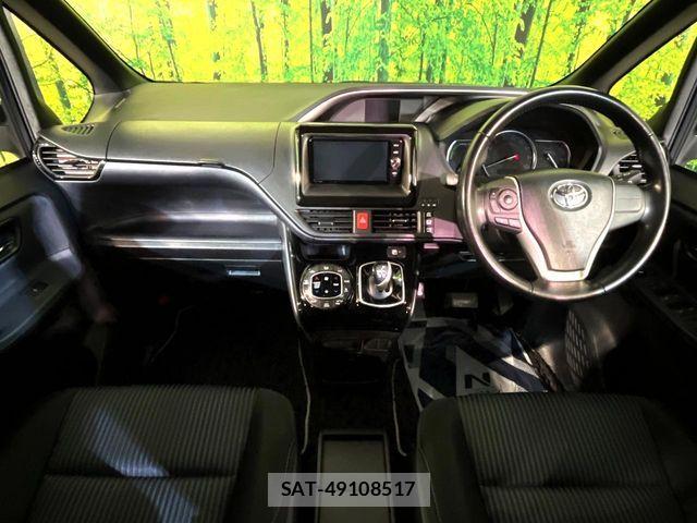 Toyota VOXY HYBRID 2017-06 7227008-1