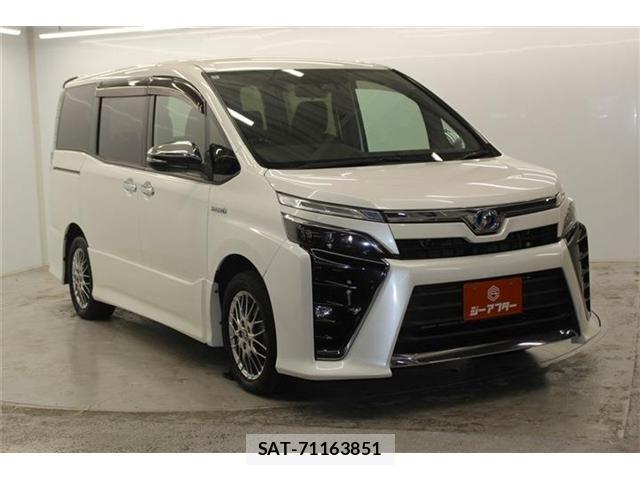 Toyota VOXY HYBRID 2018-04 7227012-2