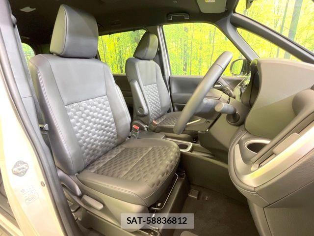 Toyota VOXY HYBRID 2025-07 7227061-7