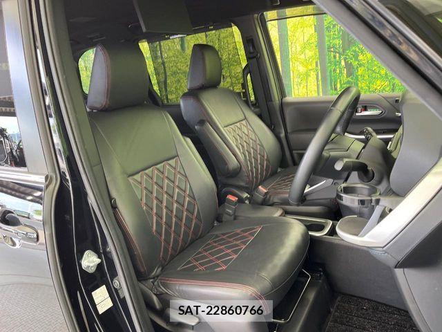 Toyota VOXY HYBRID 2022-06 7227031-9