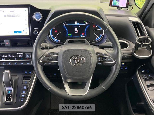 Toyota VOXY HYBRID 2022-06 7227031-12