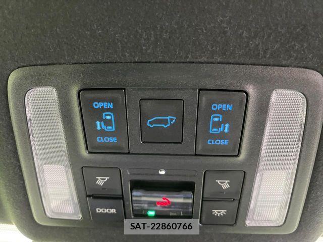 Toyota VOXY HYBRID 2022-06 7227031-7