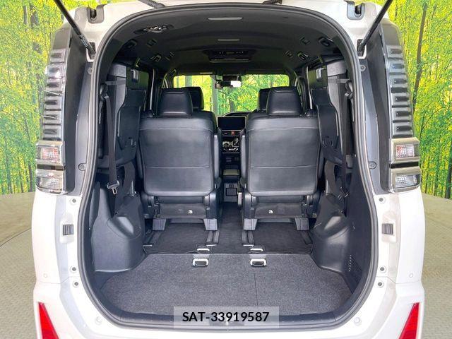Toyota VOXY HYBRID 2021-07 7227026-10