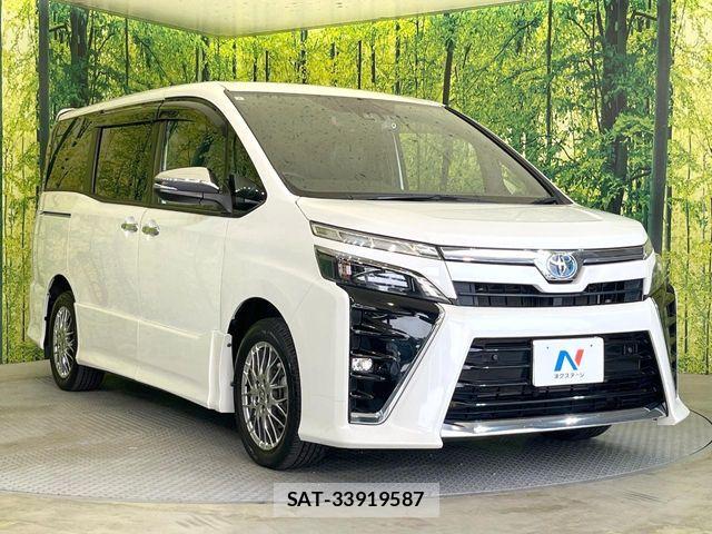 Toyota VOXY HYBRID 2021-07 7227026-16