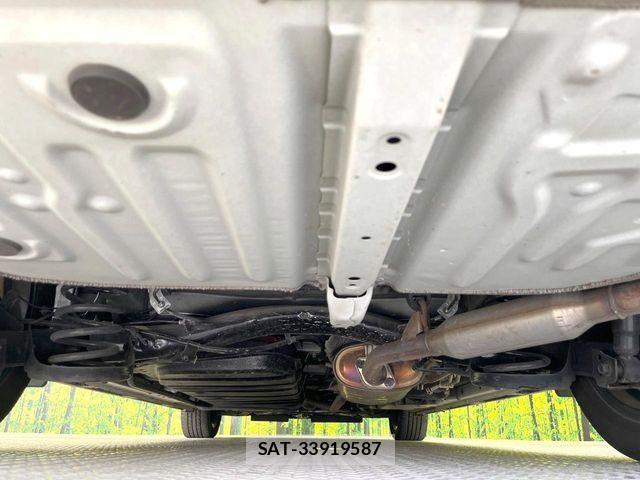 Toyota VOXY HYBRID 2021-07 7227026-18