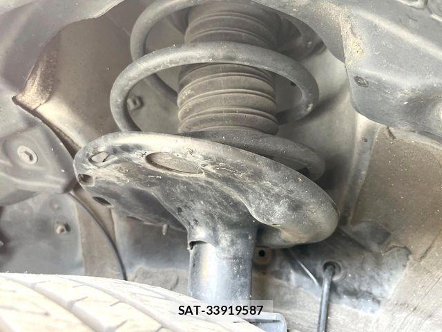 Toyota VOXY HYBRID 2021-07 7227026-19