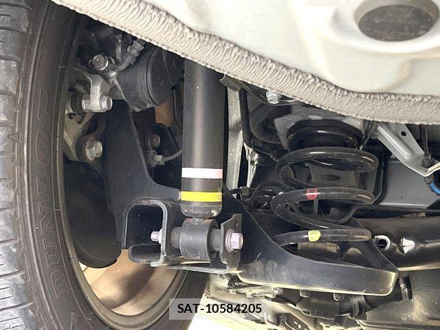 Toyota VOXY HYBRID 2022-03 7227028-19