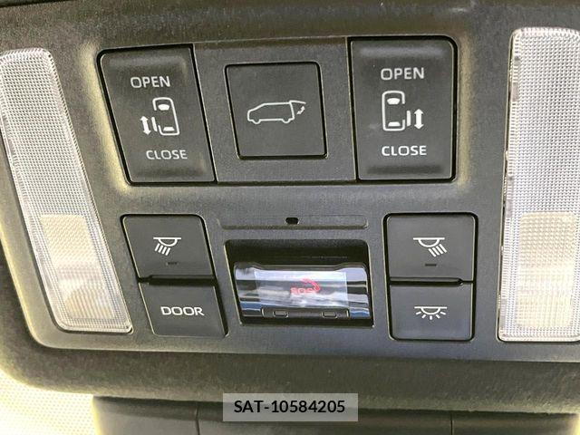 Toyota VOXY HYBRID 2022-03 7227028-6