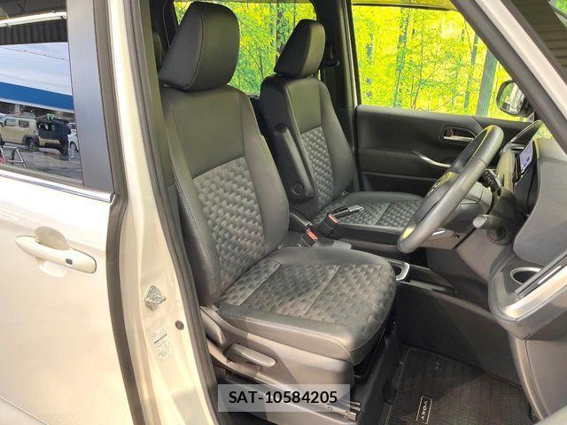 Toyota VOXY HYBRID 2022-03 7227028-7