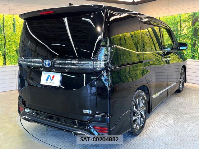 Toyota VOXY HYBRID 2023-06 7227043-16