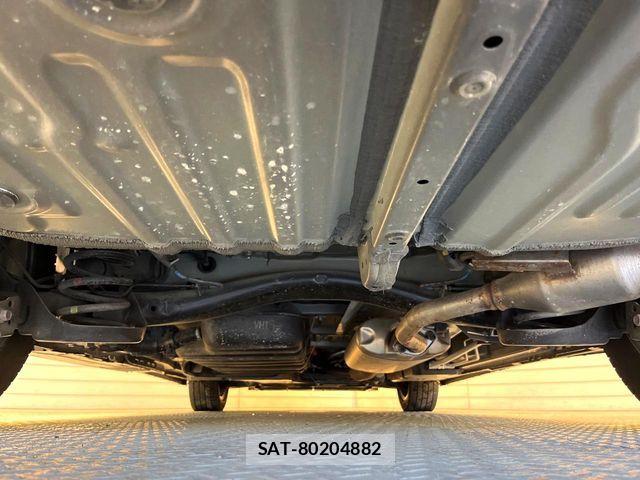 Toyota VOXY HYBRID 2023-06 7227043-18