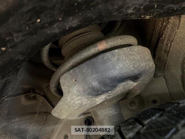 Toyota VOXY HYBRID 2023-06 7227043-19