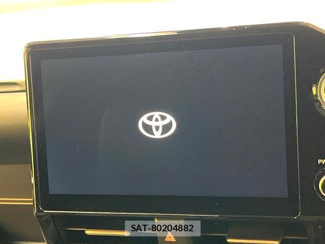 Toyota VOXY HYBRID 2023-06 7227043-4