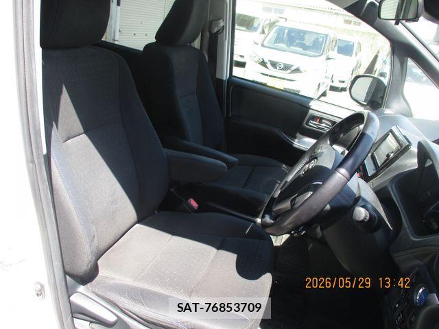 Toyota VOXY HYBRID 2016-01 7227005-10