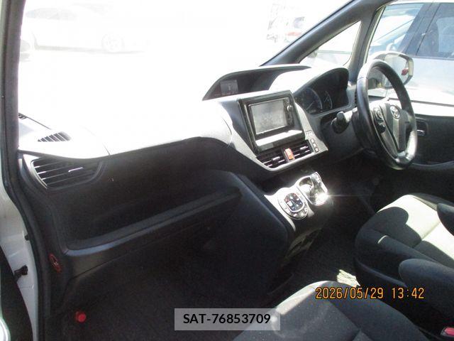 Toyota VOXY HYBRID 2016-01 7227005-11