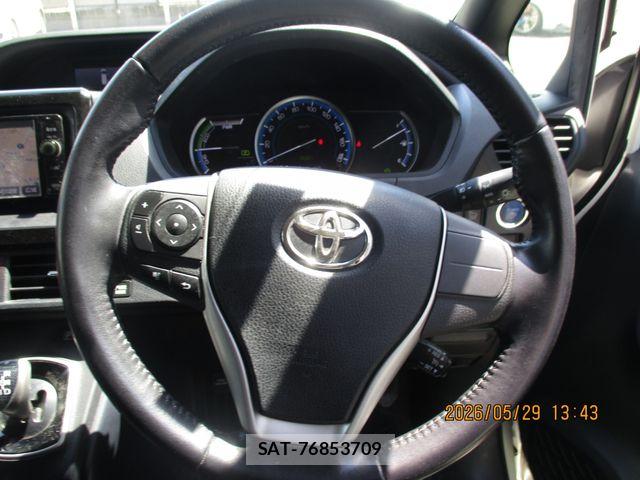 Toyota VOXY HYBRID 2016-01 7227005-18