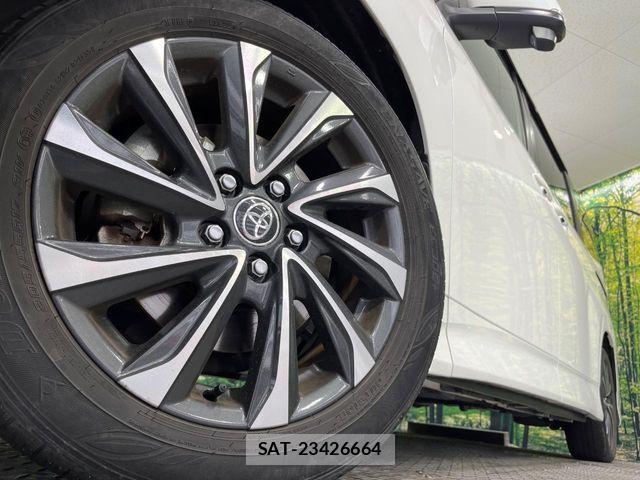Toyota VOXY HYBRID 2022-12 7227038-13