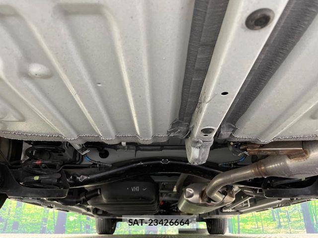 Toyota VOXY HYBRID 2022-12 7227038-19