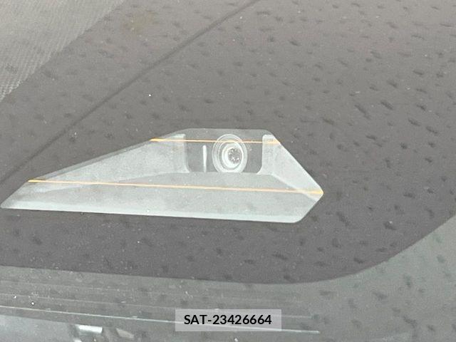 Toyota VOXY HYBRID 2022-12 7227038-2