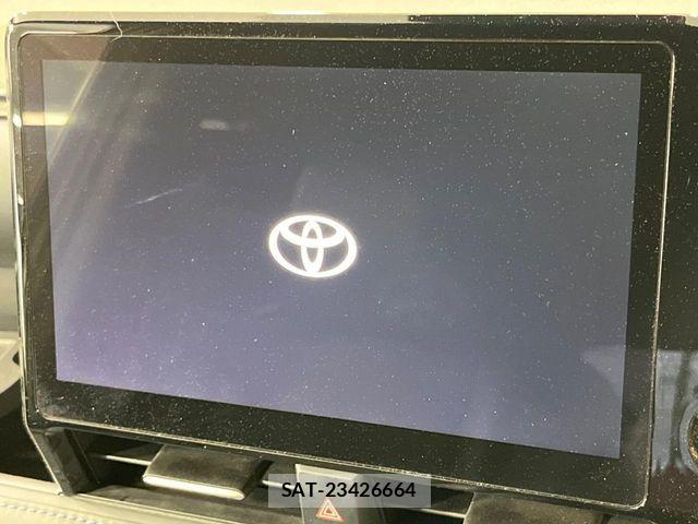 Toyota VOXY HYBRID 2022-12 7227038-3