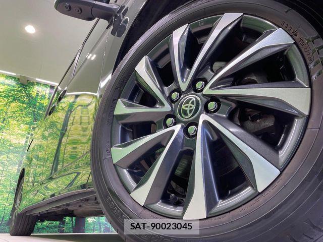 Toyota VOXY HYBRID 2022-09 7227032-12