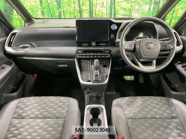 Toyota VOXY HYBRID 2022-09 7227032-1