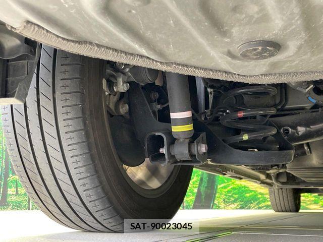 Toyota VOXY HYBRID 2022-09 7227032-19