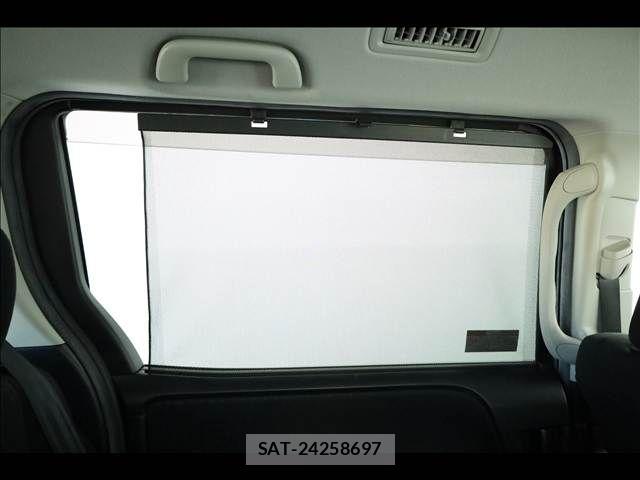 Toyota VOXY HYBRID 2014-05 7227000-9
