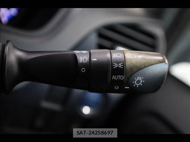 Toyota VOXY HYBRID 2014-05 7227000-14