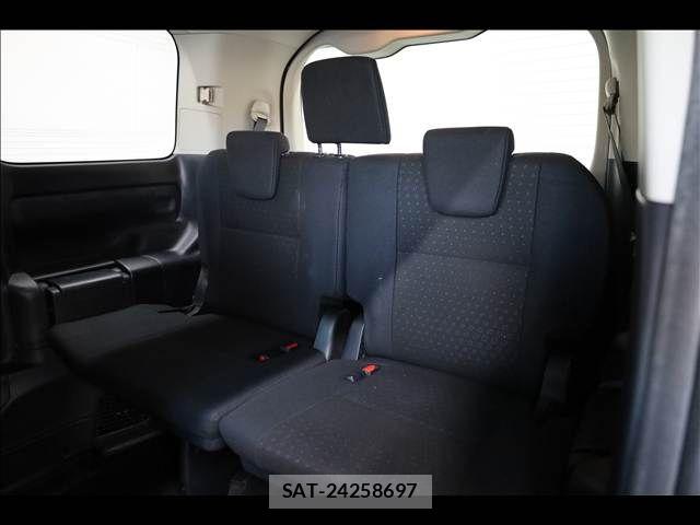 Toyota VOXY HYBRID 2014-05 7227000-18