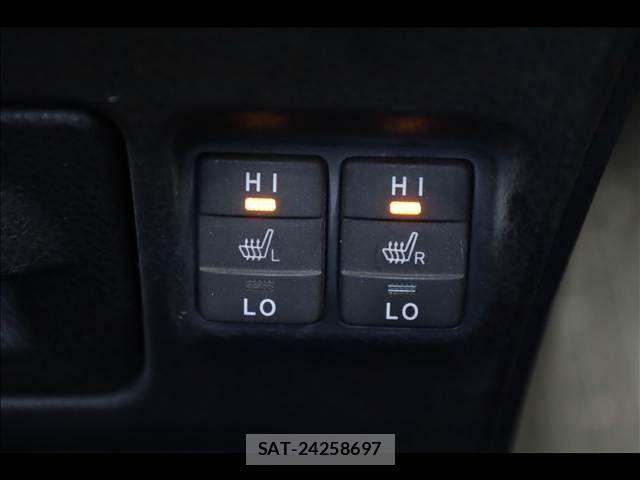 Toyota VOXY HYBRID 2014-05 7227000-6