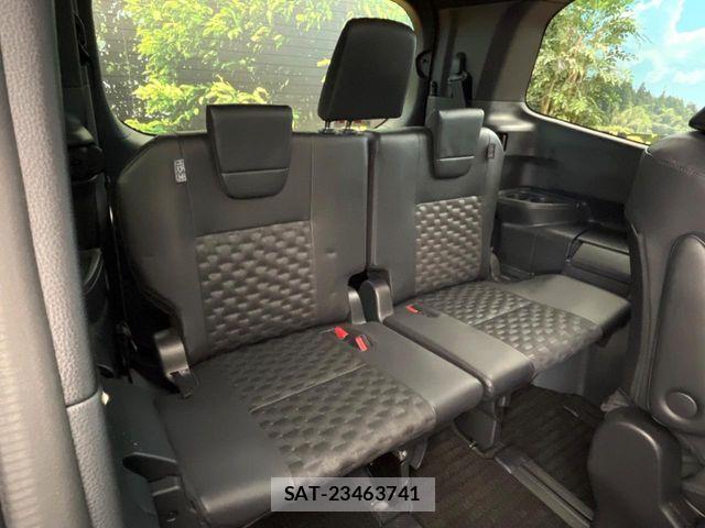 Toyota VOXY HYBRID 2023-03 7252816-9