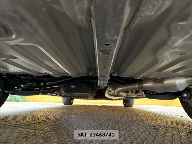 Toyota VOXY HYBRID 2023-03 7252816-19