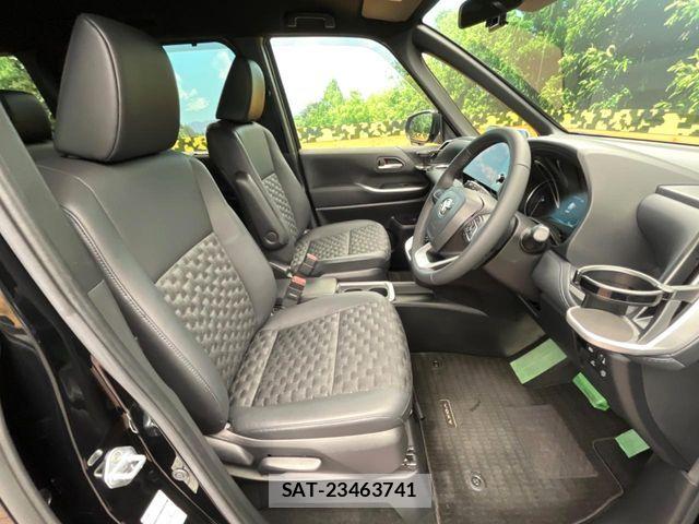 Toyota VOXY HYBRID 2023-03 7252816-7