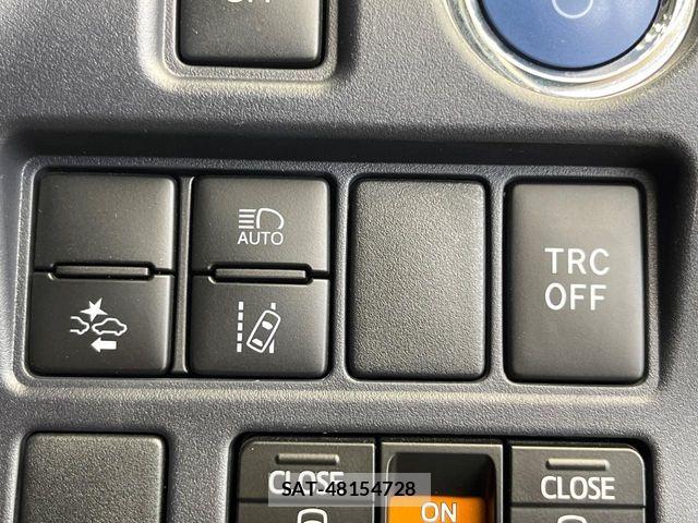 Toyota VOXY HYBRID 2017-05 7250579-2