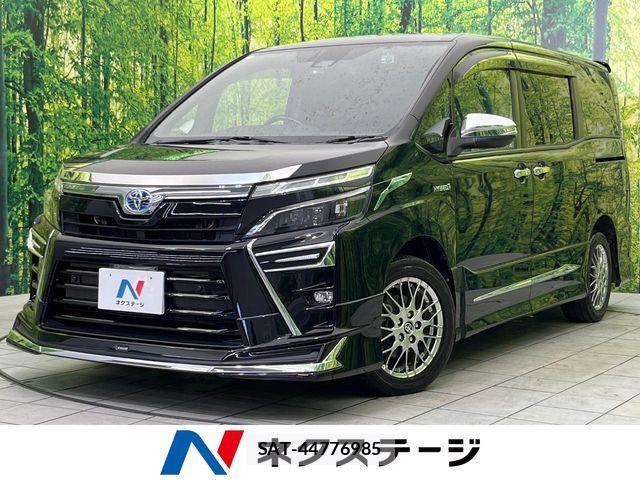 Toyota VOXY HYBRID 2019-06 7252823-0
